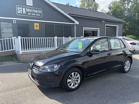 Used 2015 Volkswagen Golf S FWD image 2