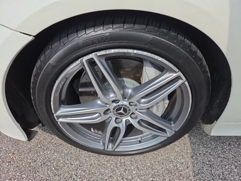 Used 2018 Mercedes-Benz E 400 Cabriolet image 3