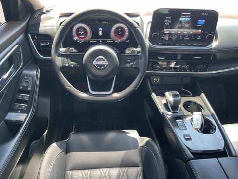 Used 2023 Nissan Rogue Platinum FWD image 20
