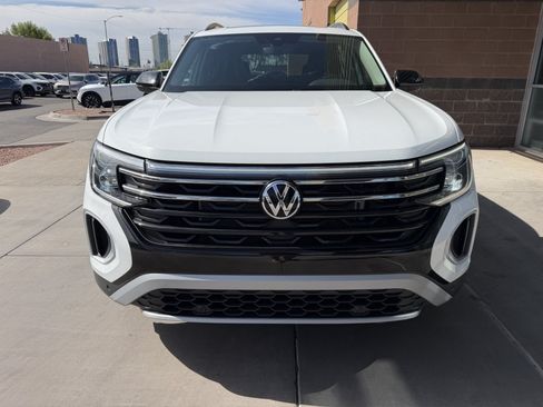 Used 2024 Volkswagen Atlas Peak Edition SE AWD/4WD image 10