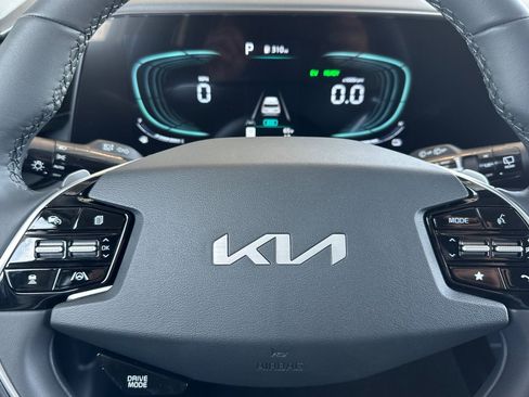 New 2026 Kia Niro EX FWD image 24