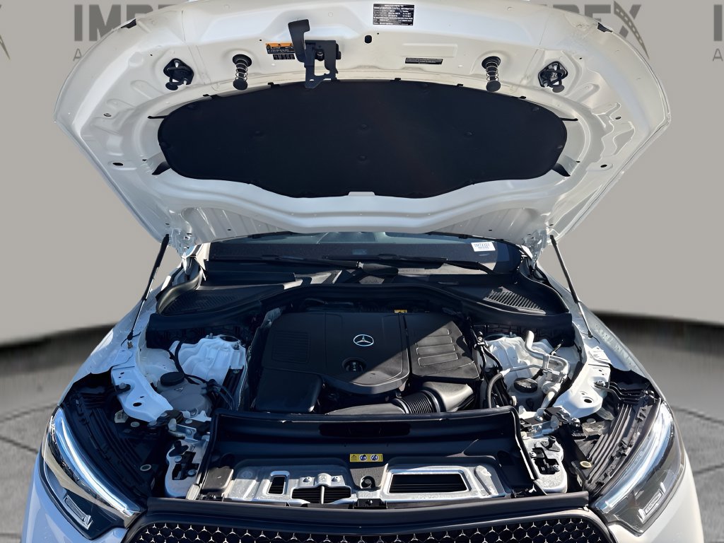 Used 2024 Mercedes-Benz GLC 300 4MATIC image 29