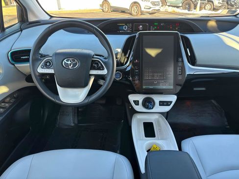 Used 2017 Toyota Prius Prime Premium w/ Carpet Mat Package FWD image 10