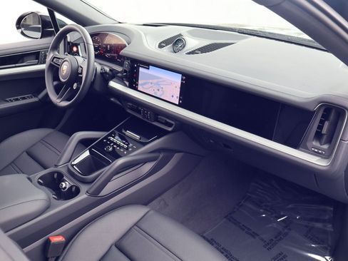 New 2026 Porsche Cayenne S AWD/4WD image 25