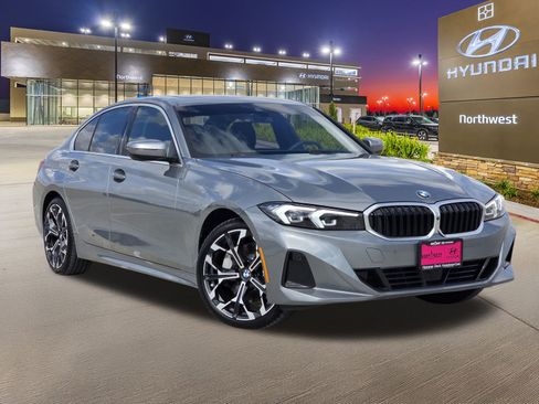 Used 2025 BMW 330i Sedan w/ Convenience Package image 3