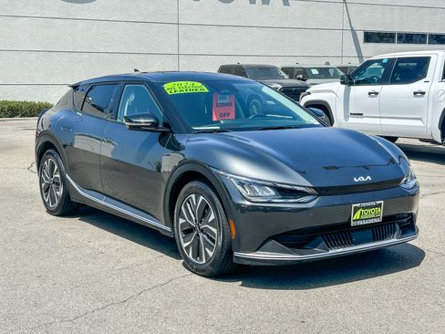 Used 2024 Kia EV6 Light RWD image 3