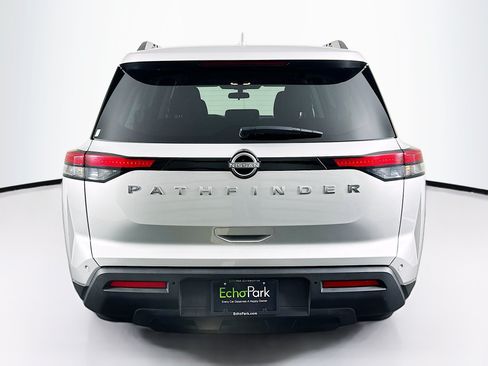 Used 2025 Nissan Pathfinder SV FWD image 7