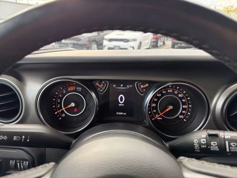 Used 2022 Jeep Wrangler Sport S image 5