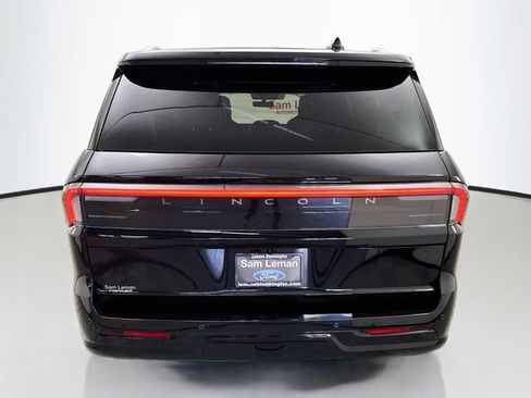 Used 2025 Lincoln Navigator L Black Label AWD/4WD image 6