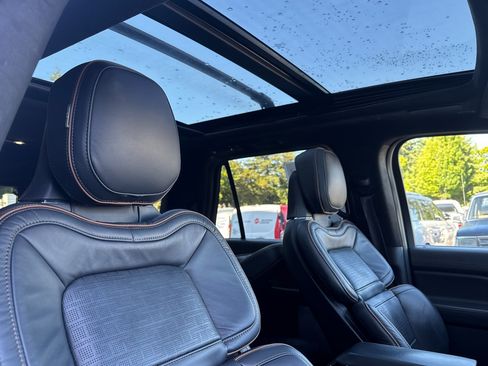 Used 2024 Lincoln Navigator L Black Label AWD/4WD image 18