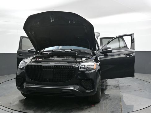 Used 2024 Mercedes-Benz Maybach GLS 600 4MATIC image 51