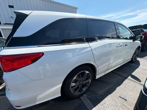 Used 2023 Honda Odyssey Elite image 8