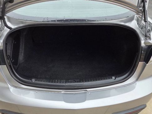 Used 2010 MAZDA MAZDA3 i Touring image 4