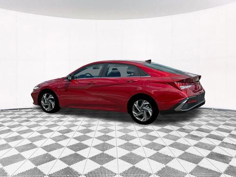 New 2025 Hyundai Elantra SEL image 7