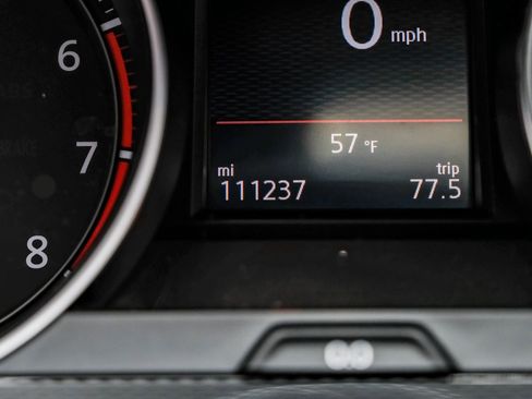 Used 2017 Volkswagen GTI SE image 22