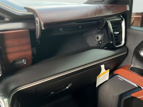 Used 2024 GMC Sierra 2500 Denali Ultimate image 25