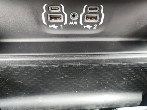 Used 2024 RAM 1500 Laramie image 28