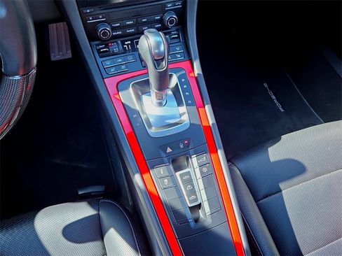 Used 2019 Porsche 911 Turbo image 15