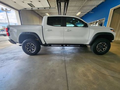 Certified 2024 Chevrolet Colorado ZR2 w/ ZR2 Convenience Package III AWD/4WD image 5