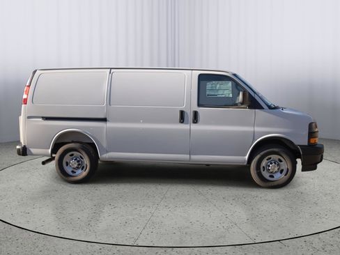 New 2025 Chevrolet Express 2500 w/ Communications Package RWD image 9