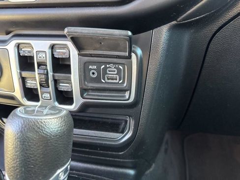 Used 2020 Jeep Wrangler Unlimited Sahara AWD/4WD image 37