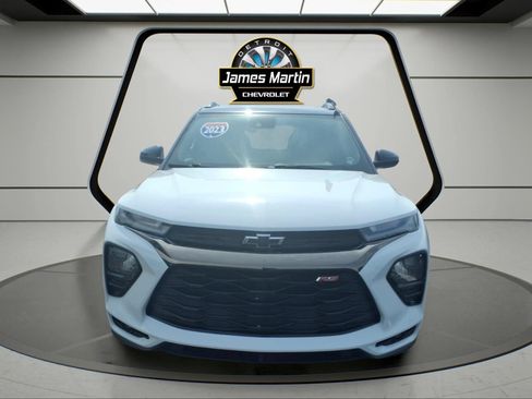 Used 2023 Chevrolet TrailBlazer RS w/ Convenience Package AWD/4WD image 2