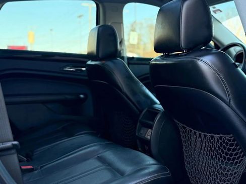 Used 2014 Cadillac SRX Luxury image 16