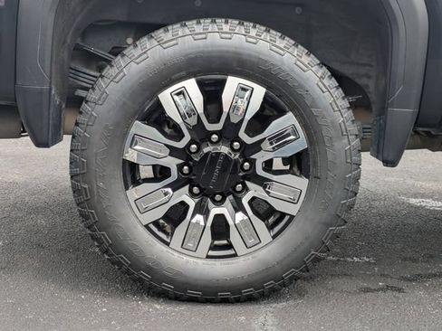 Used 2024 GMC Sierra 3500 Denali w/ Denali Reserve Package AWD/4WD image 11
