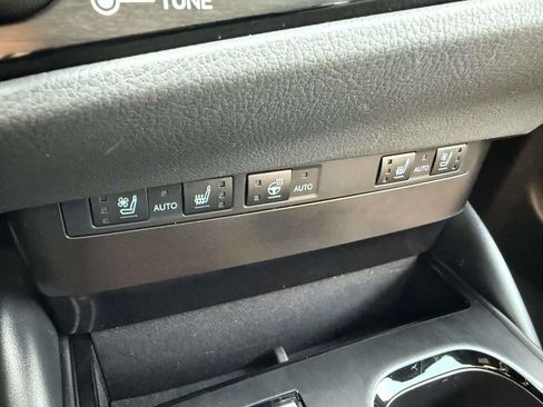 Used 2025 Lexus ES 350 Premium image 25