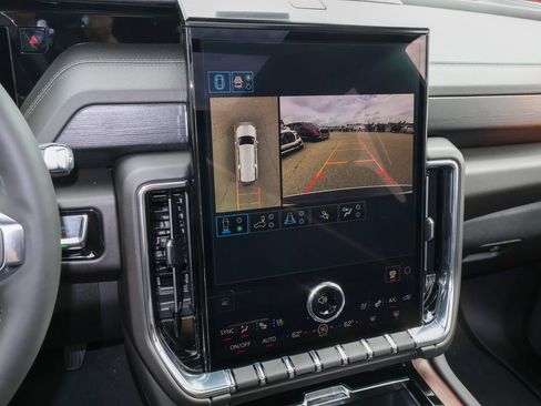 New 2026 GMC Yukon XL Denali w/ Sun & Power Step Package AWD/4WD image 21