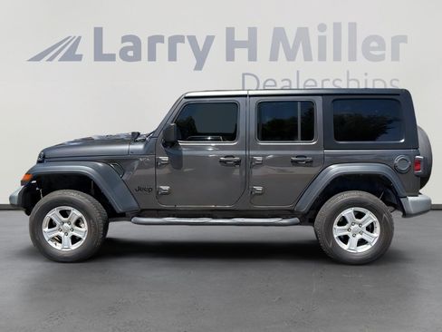 Used 2023 Jeep Wrangler Unlimited Sport AWD/4WD image 2