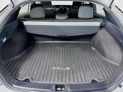 Used 2022 Toyota Prius LE image 24