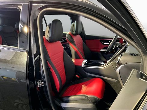 Used 2024 Mercedes-Benz GLC 43 AMG 4MATIC image 8