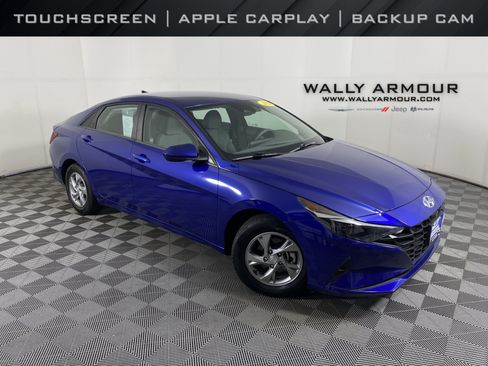 Used 2021 Hyundai Elantra SE FWD image 1