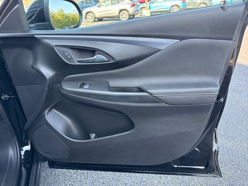 Certified 2025 Buick Envista Preferred w/ Convenience I Package image 30