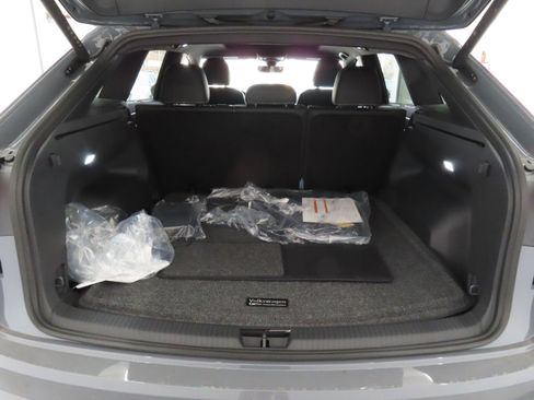 New 2026 Volkswagen Atlas Cross Sport SE image 23