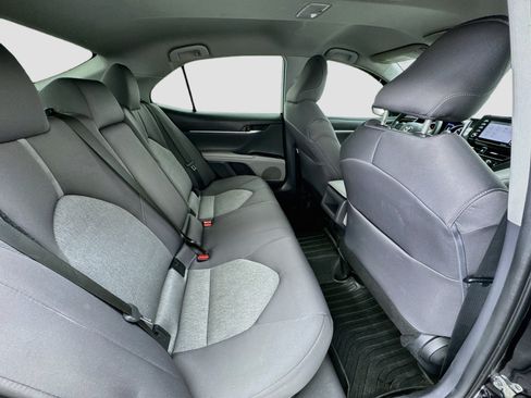 Used 2022 Toyota Camry LE FWD image 17