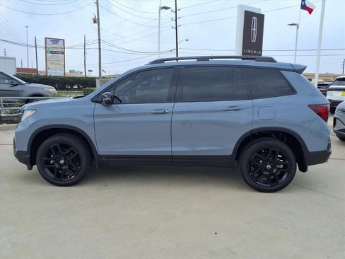 Used 2025 Honda Passport Black Edition image 8