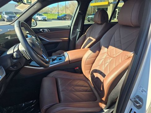Used 2024 BMW X5 xDrive40i w/ Premium Package AWD/4WD image 10