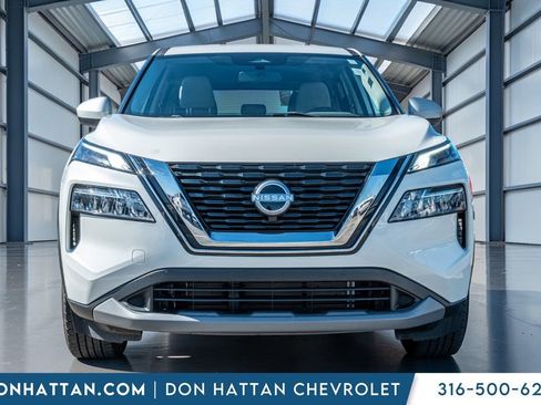 Used 2023 Nissan Rogue SV image 34