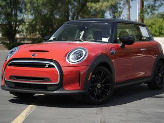 Certified 2024 MINI Cooper SE w/ Signature Upholstery Package FWD 360° Tour
