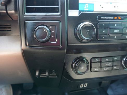 Used 2019 Ford F150 XL w/ Equipment Group 101A Mid AWD/4WD image 16