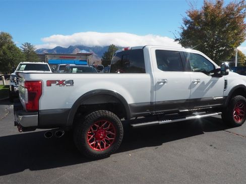 Used 2019 Ford F350 Lariat w/ Lariat Ultimate Package image 4