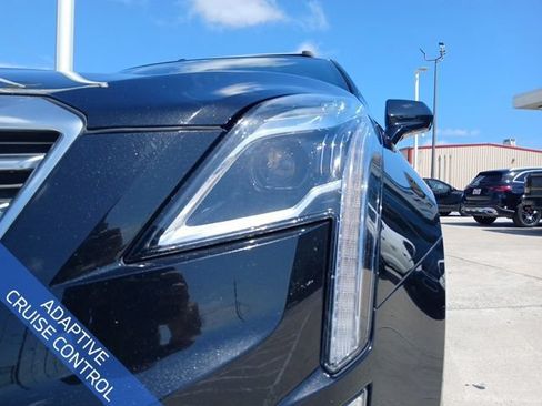 Used 2017 Cadillac XT5 Platinum w/ Driver Assist Package AWD/4WD image 4