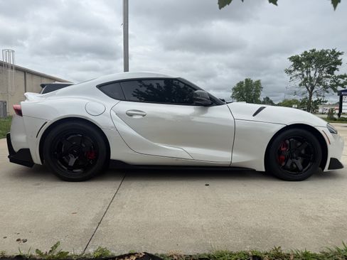 Used 2020 Toyota Supra Launch Edition w/ Driver Assist Package RWD image 8