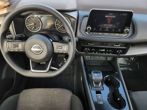 Used 2023 Nissan Rogue SV image 26