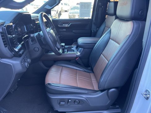 Used 2024 Chevrolet Silverado 1500 High Country w/ Technology Package image 22