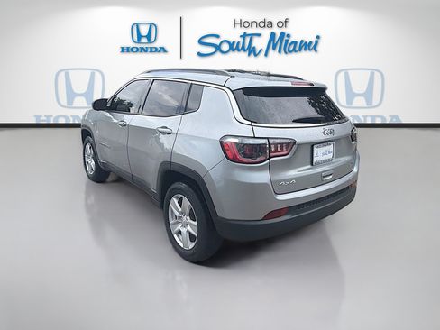Used 2022 Jeep Compass Latitude w/ Convenience Group AWD/4WD image 5