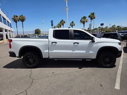 Used 2025 Chevrolet Silverado 1500 ZR2 w/ Technology Package AWD/4WD image 7