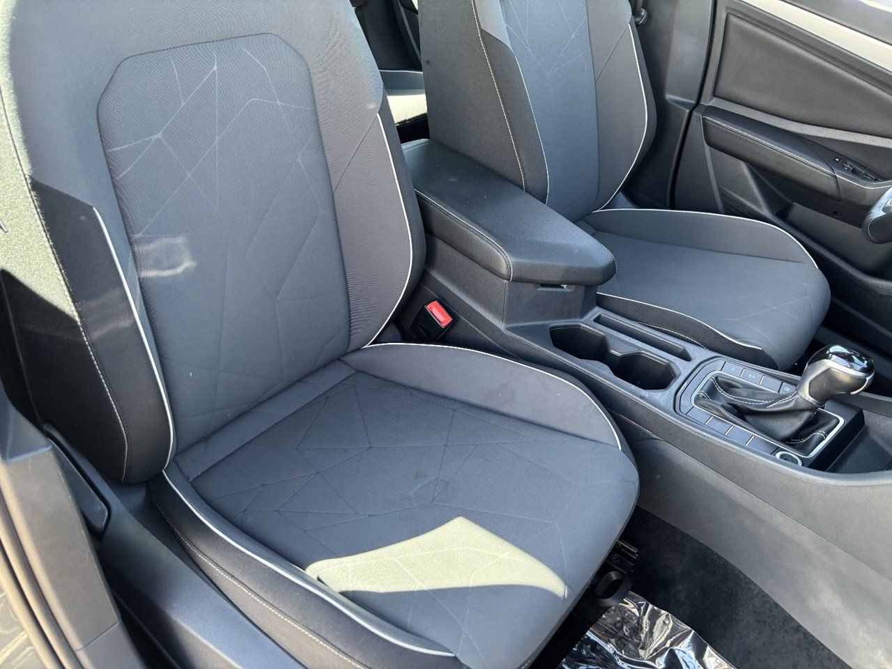 Used 2025 Volkswagen Jetta Sport FWD image 8